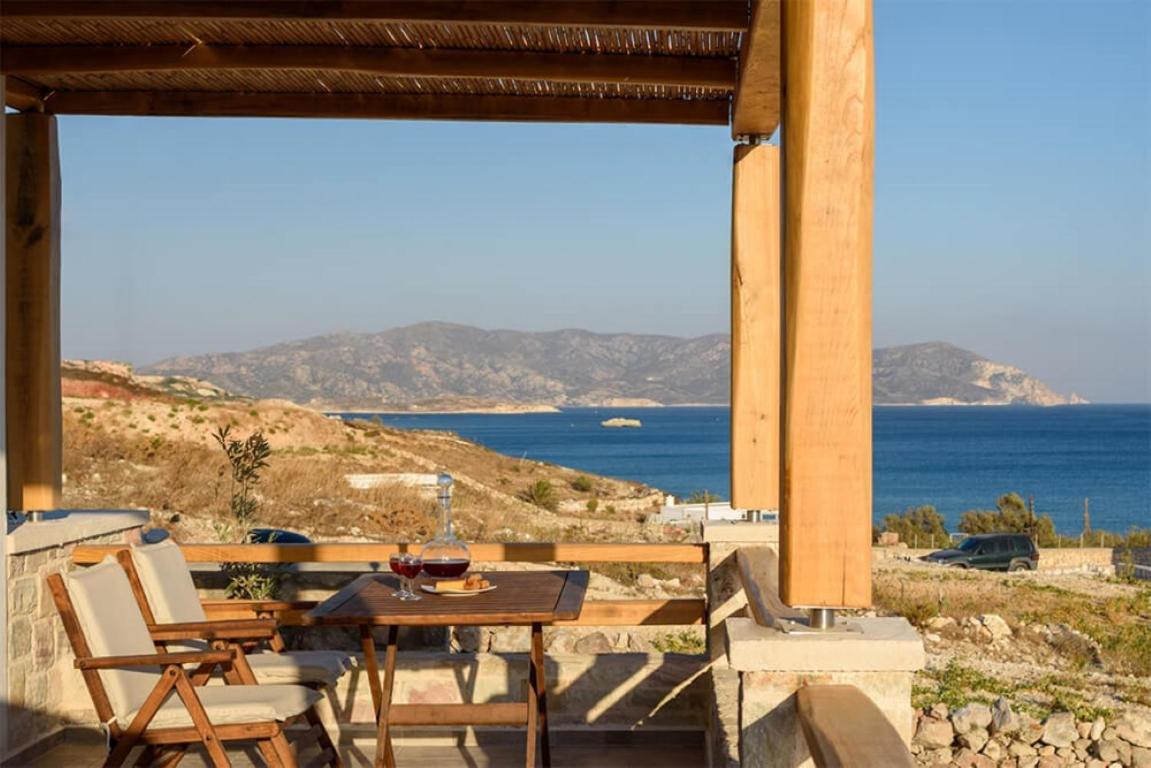 Κalamitsi Rooms & Apartments Кимолос Экстерьер фото