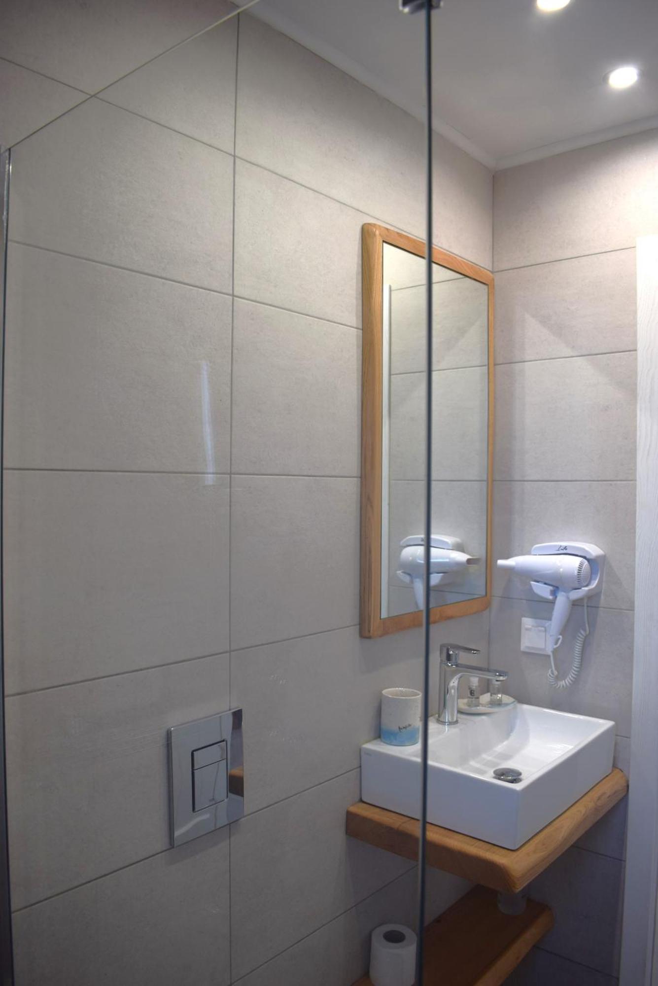 Κalamitsi Rooms & Apartments Кимолос Экстерьер фото
