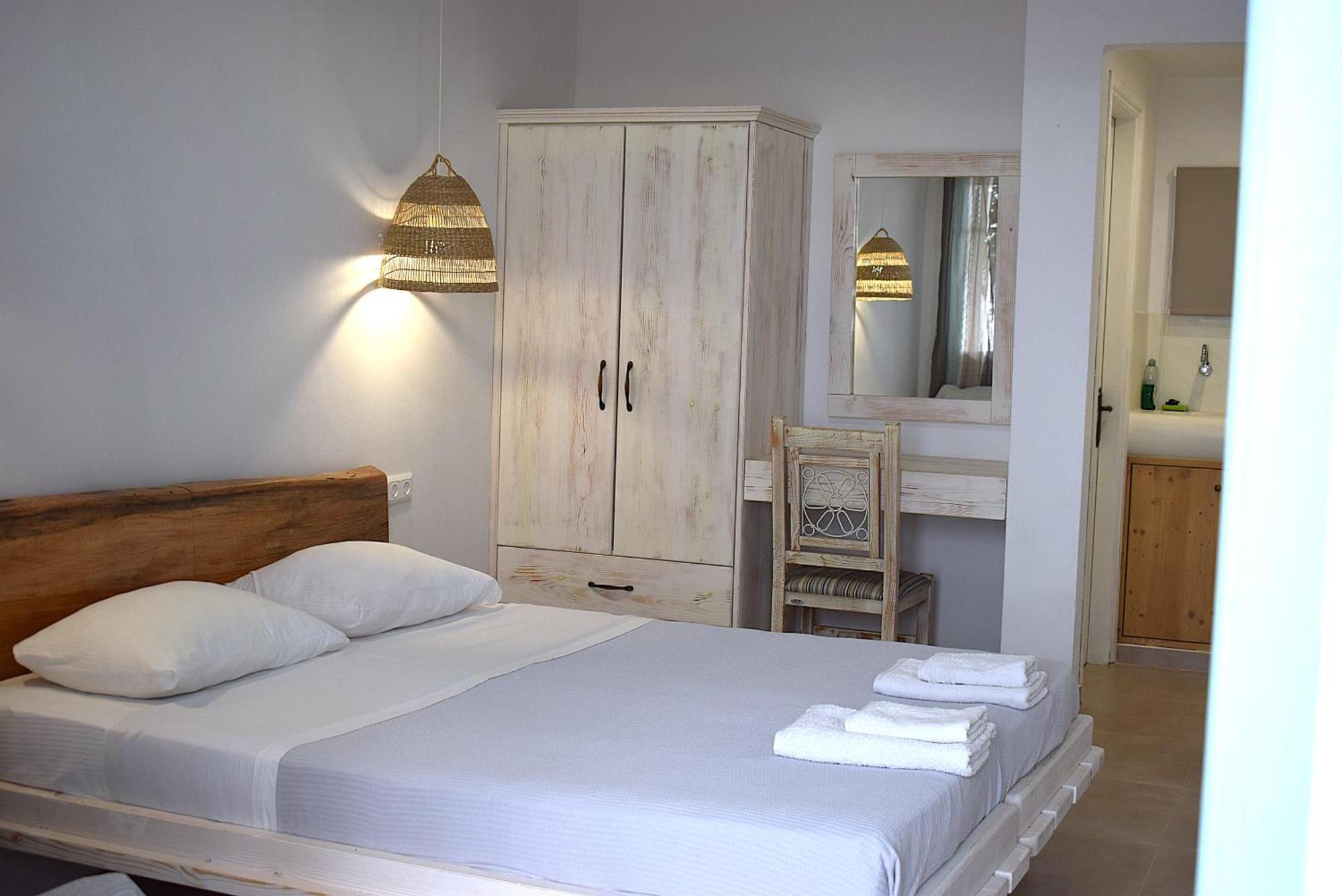 Κalamitsi Rooms & Apartments Кимолос Экстерьер фото